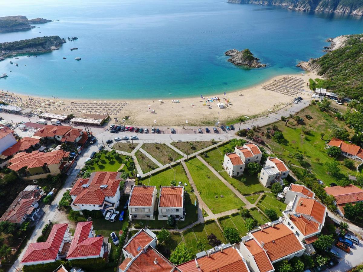 Seathon Seafront Beach Villa In Kalamitsi Exterior foto
